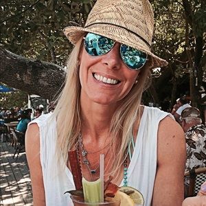 Meet your Posher, Jennifer